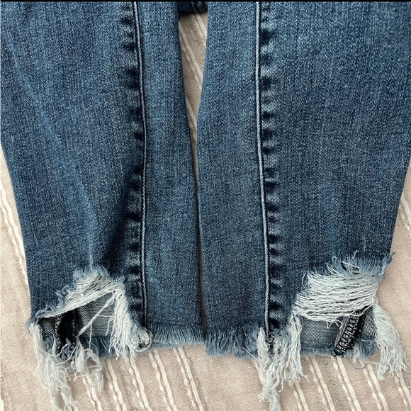 Abercrombie Simone High Rise Ankle Skinny Jeans - Picture 2 of 4